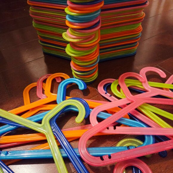 IKEA BAGIS Anna Efverlund Kids Plastic Multi-Colored 12" Hangers - 22pc/lot - Picture 2 of 3